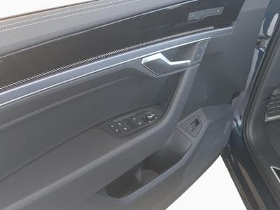 VW Touareg R-Line (1970) - Photo 15