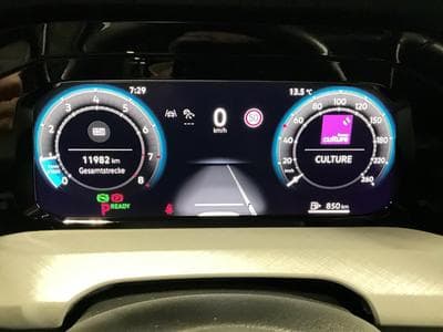 VW Golf Life+DSG+Navi+LED (2025) - Photo 11