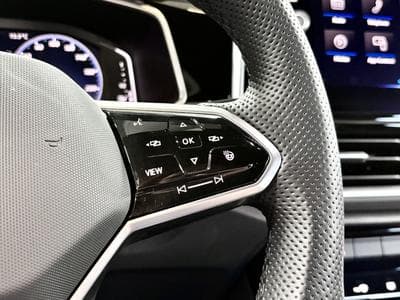 VW T-Roc R-line 150 CV DSG 7 TSI * Caméra * ACC * Hayon (2024) - Photo 12