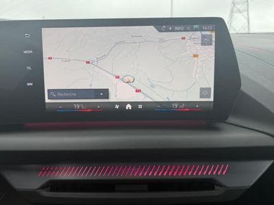 BMW 120 I Pack M / Panoramique / Essence (2025) - Photo 13