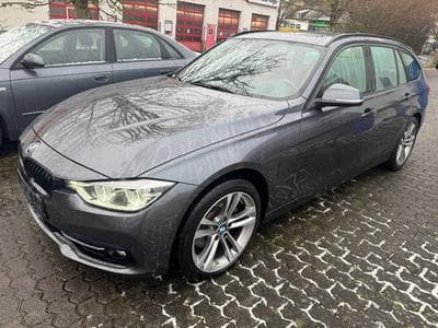 BMW 330 BMW 330 d Xdrive Sportline Panorama Head UP LED LEDER NAVI (2016) - Foto 1