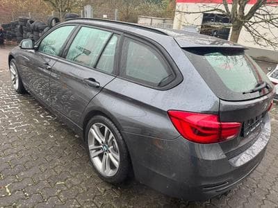BMW 330 BMW 330 d Xdrive Sportline Panorama Head UP LED LEDER NAVI (2016) - Foto 11