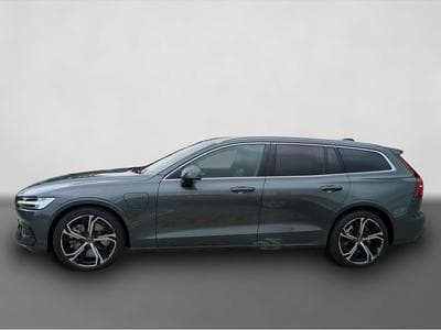 Volvo V60 (2025) - Photo 2