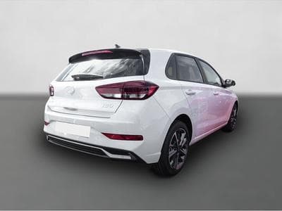 i30