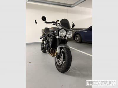 Street Triple