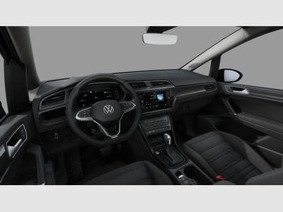 VW Touran Highline R-Line 1.5 TSI 7-Gang DSG (2025) - Foto 9