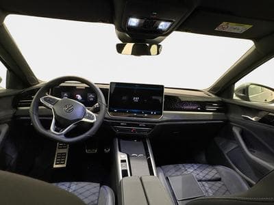 VW Passat Variant R-Line (2026) - Photo 13