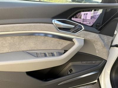 Audi e-tron 55 QUATTRO 408 SPORTBACK 95KWH (2020) - Foto 10