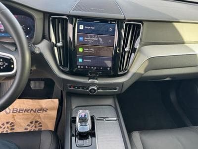 Volvo XC60 B5 Black Edition Plus / Essence (2025) - Photo 11