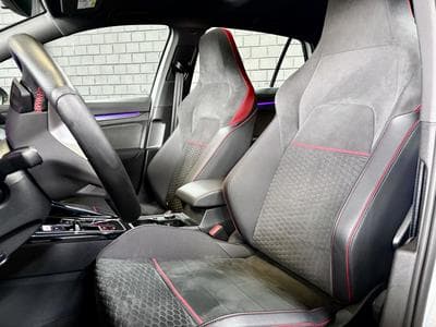 VW Golf GTI Clubsport 2.0 TSI 300CV DSG7 *Toit Ouvrant* *Sièges Chau (2022) - Photo 8