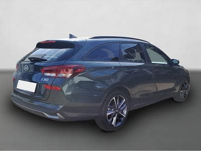 i30