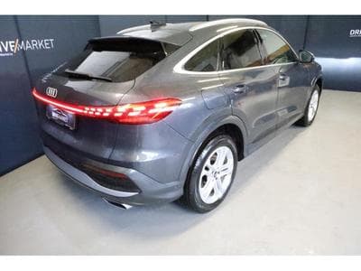 Audi Q5 Sportback (2025) - Photo 15