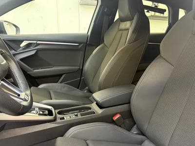Audi A3 S-Line (2023) - Photo 8