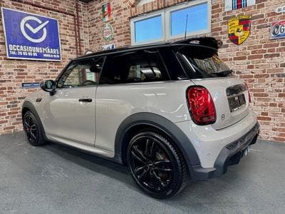 Mini Cooper Cooper 2.0 231cv Auto JCW-TRIM (2024) - Foto 2