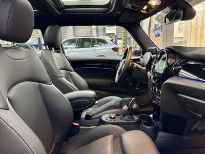 Mini Cooper Cooper 2.0 231cv Auto JCW-TRIM (2024) - Foto 8