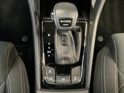 Skoda Karoq Sportline+DSG+4x4+Navi+Stand-H. (2024) - Foto 12