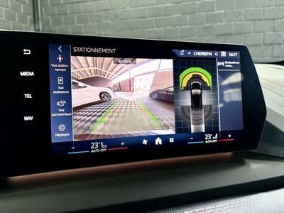 BMW 120 120i M-Sport 170CV  *Sièges Chauffants* Shadow Line * (2025) - Photo 15