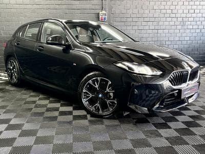 BMW 120 120i M-Sport 170CV  *Sièges Chauffants* Shadow Line * (2025) - Photo 3