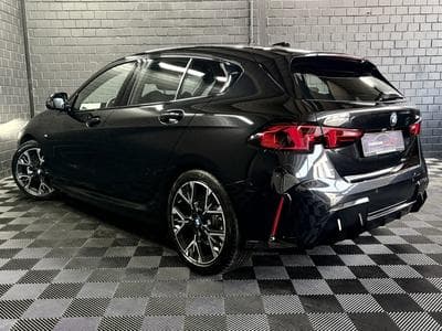 BMW 120 120i M-Sport 170CV  *Sièges Chauffants* Shadow Line * (2025) - Photo 4