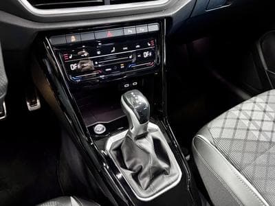 VW T-Roc R-line 150 CV DSG 7 TSI ** Caméra ** ACC ** (2022) - Photo 14