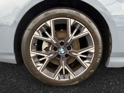 BMW 120 I Pack M / Panoramique / Essence (2025) - Photo 13