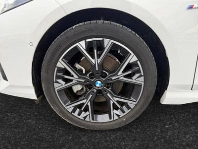 BMW 120 I Pack M / Panoramique / Essence (2025) - Photo 9