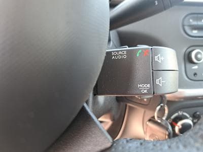 Renault Twingo 1.0 TCE 70CV LIMITED (2018) - Photo 9