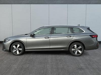 VW Passat Variant Business (2025) - Photo 2