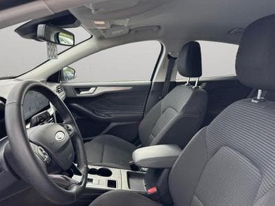 Ford Focus Titanium / Auto / Diesel (2024) - Foto 12