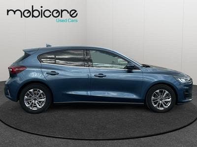 Ford Focus Titanium / Auto / Diesel (2024) - Foto 7