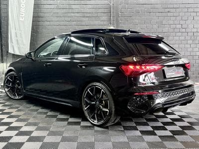Audi RS3 Sportback RS quattro 2.5 TFSI 400 CV (2023) - Photo 4