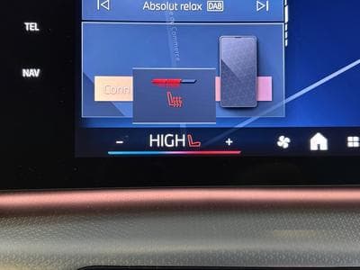 BMW X1 18i sDrive 136 CV M-Sport * Hayon * Caméra * Sièges chauffan (2025) - Photo 14