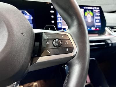 BMW X1 18i sDrive 136 CV M-Sport * Hayon * Caméra * Sièges chauffan (2025) - Photo 9