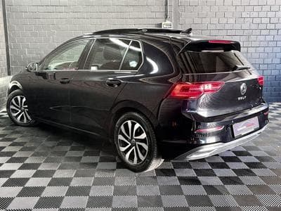 VW Golf Life ACTIVE 2.0 TDI DSG7 150 CV ** Attelage ** Caméra ** (2022) - Photo 4