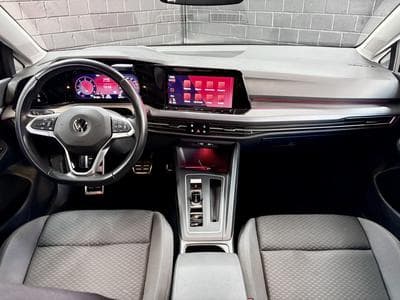 VW Golf Life ACTIVE 2.0 TDI DSG7 150 CV ** Attelage ** Caméra ** (2022) - Photo 9