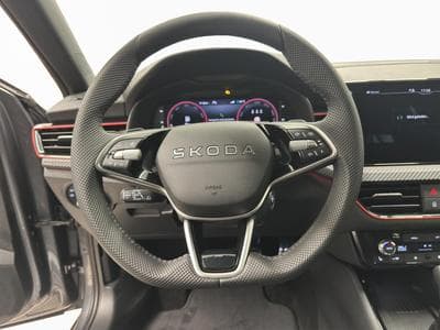 Skoda Scala Monte Carlo (2025) - Foto 12