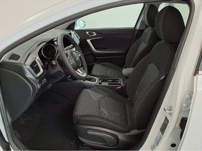 Kia XCeed (2025) - Photo 9