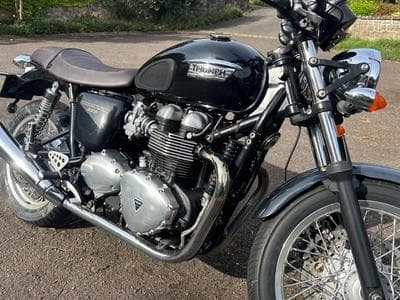 Triumph Thruxton (2015) - Photo 1