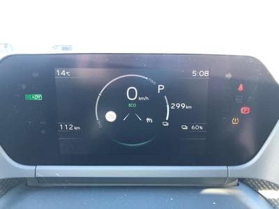 Toyota bZ4X 2WD Dynamic (2025) - Photo 10