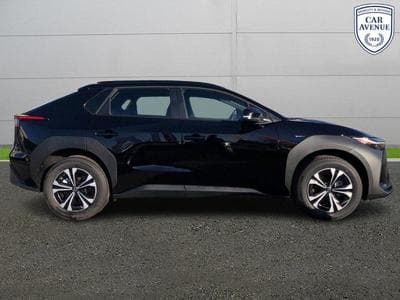 Toyota bZ4X 2WD Dynamic (2025) - Photo 5