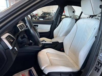 BMW 330 i Sport-Line (2018) - Photo 12