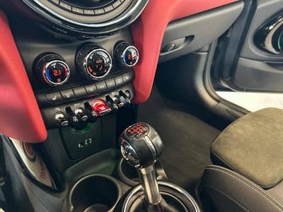 Mini Cabrio Cooper John Cooper Works (2017) - Photo 11