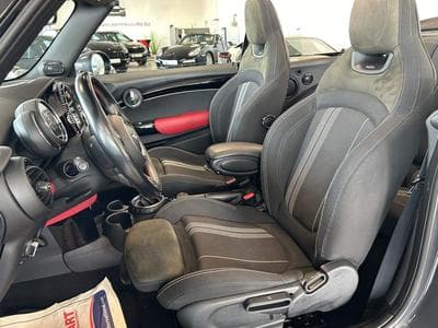 Mini Cabrio Cooper John Cooper Works (2017) - Photo 12