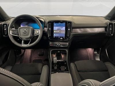 Volvo EX40 Black Edition Plus (2024) - Photo 7