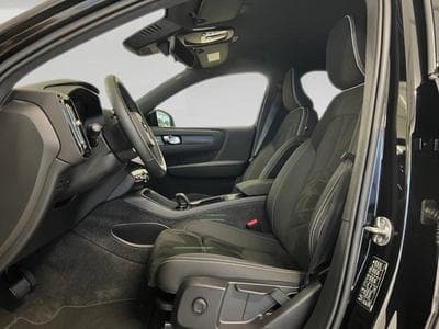 Volvo EX40 Black Edition Plus (2024) - Photo 9