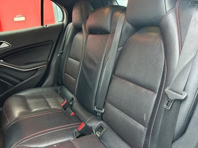 Mercedes GLA 45 AMG 4MATIC (2016) - Photo 11