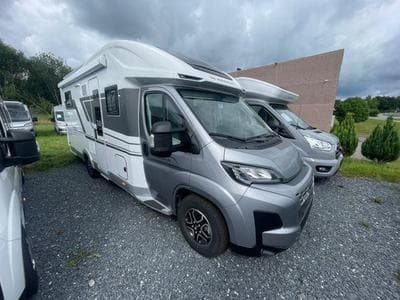 Adria Matrix Plus 670 DL 180 PS Automatik (2025) - Foto 1