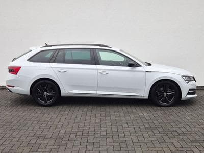 Skoda Superb Superb Combi Sportline 2.0 TSI DSG / / 1.HAND // (2022) - Photo 4
