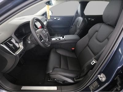 Volvo V60 (2024) - Photo 3