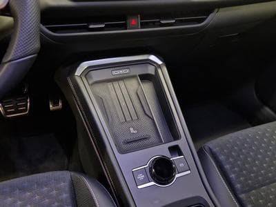 VW T-Roc R-LINE (2025) - Foto 12